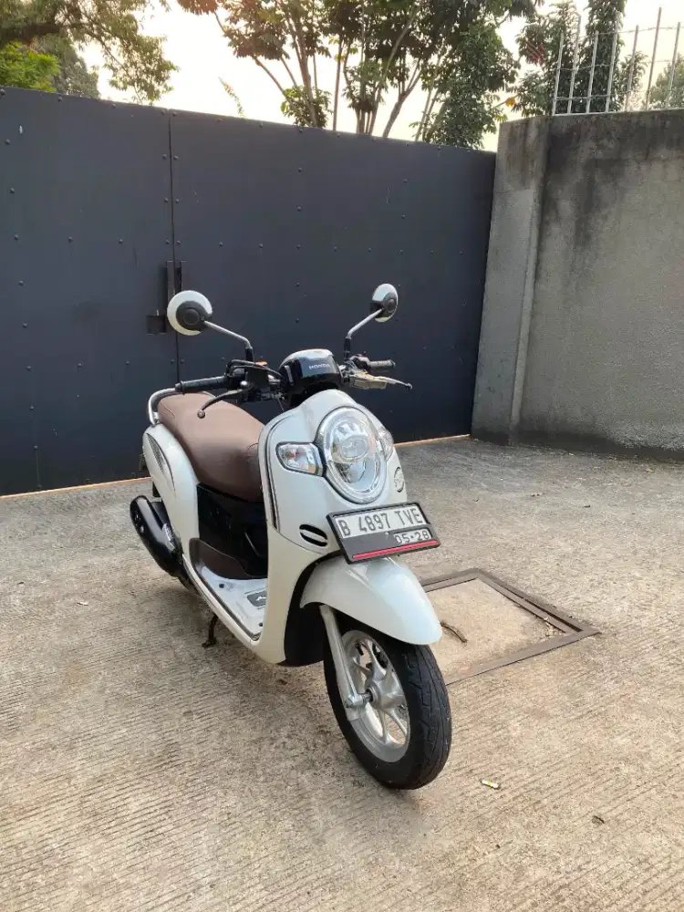Scoopy 2018 putih pajak hidup surat lengkap