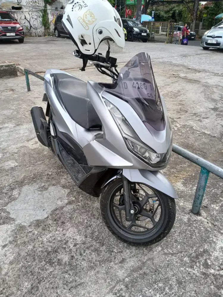 Honda PCX 160cc 2024 km18rb ss lengkap anpribadi