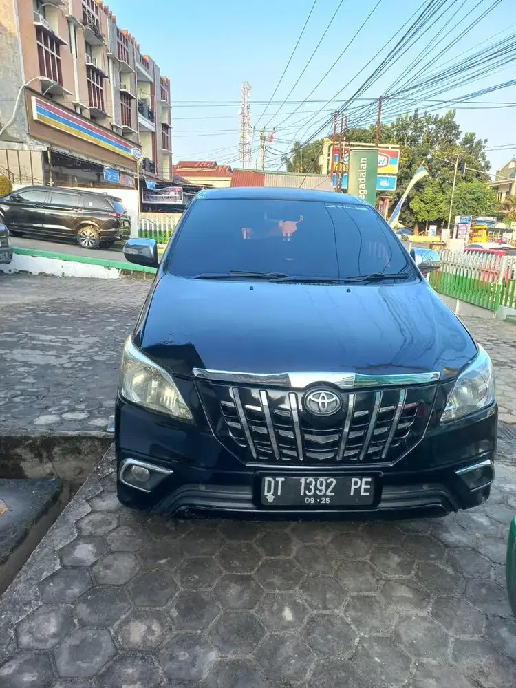 Innova 2.0 G matic 2011 bensin
