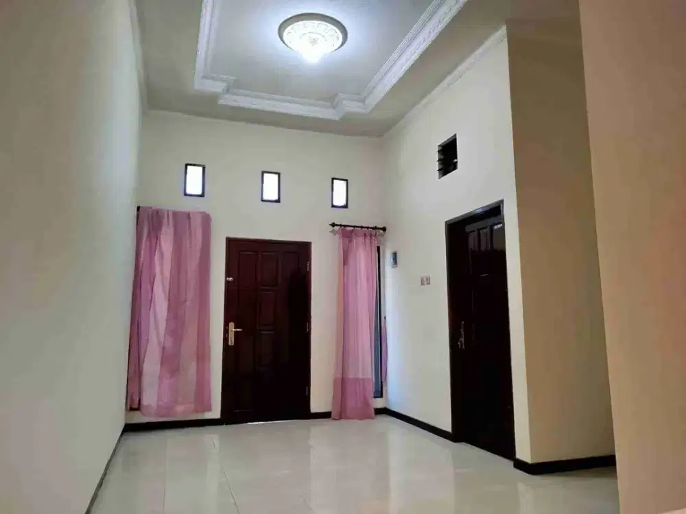 sewa rmh 2Lt siap huni lebak jaya,9menit ke unair