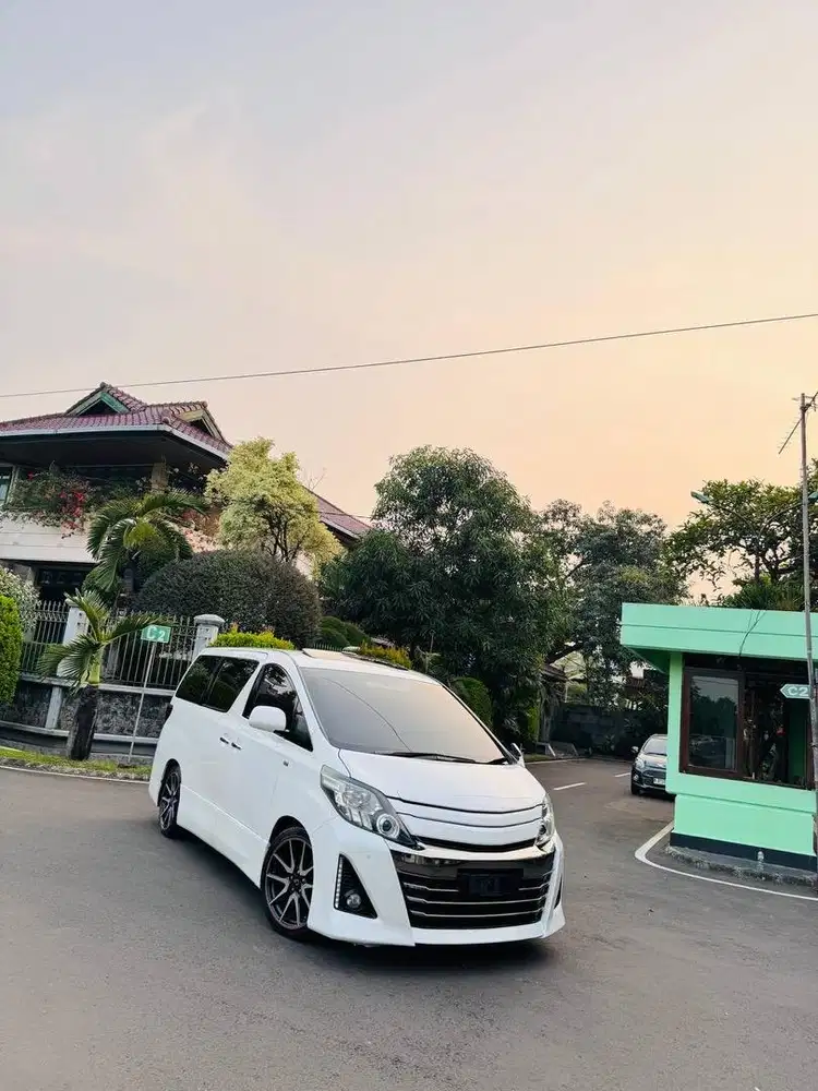 Toyota Alphard GS Premium Sound Tgn1 Siap Pakai