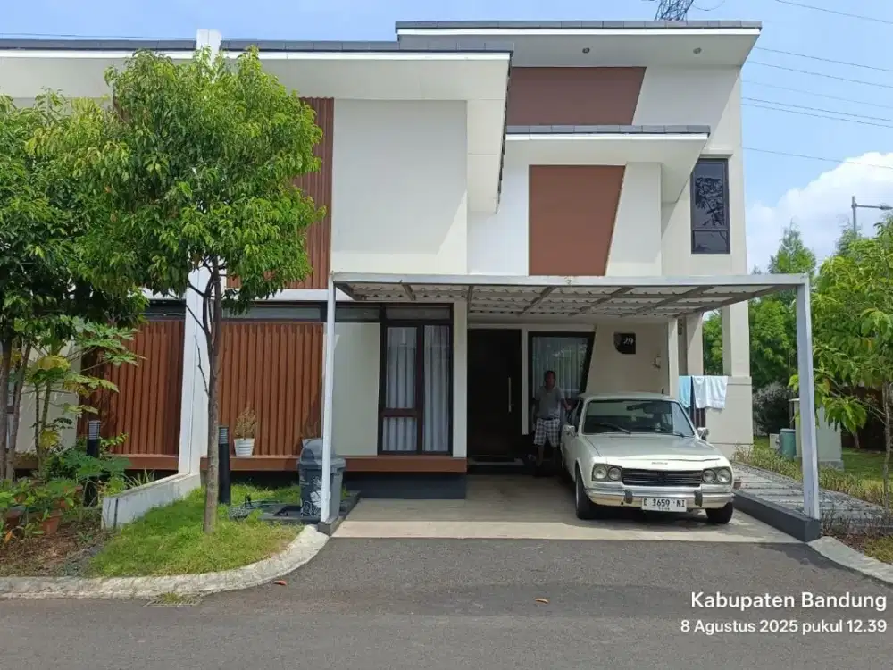 Dijual Rumah 2 Lantai Lingkungan Aman Nyaman Furnish Siap Huni Lokasi di Podomoro Park Cluster Padmagriya Bandung