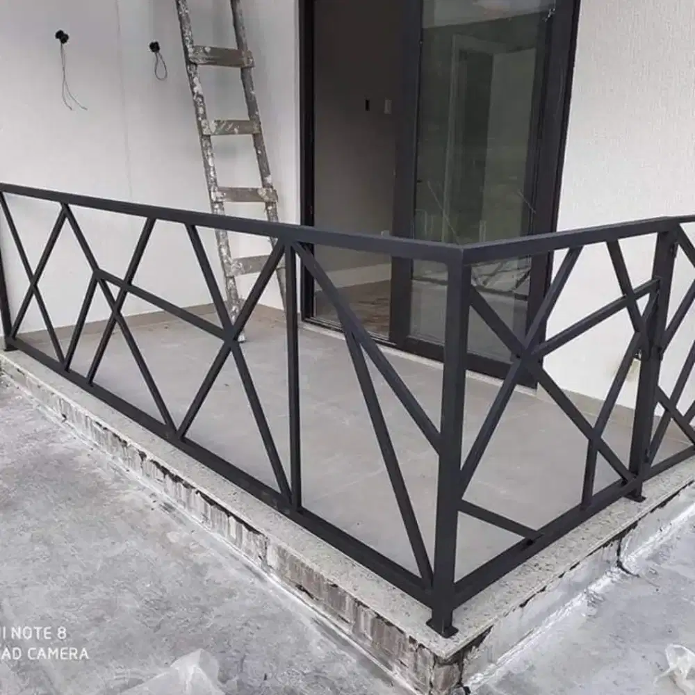 Pagar balkon material hollow galvanis