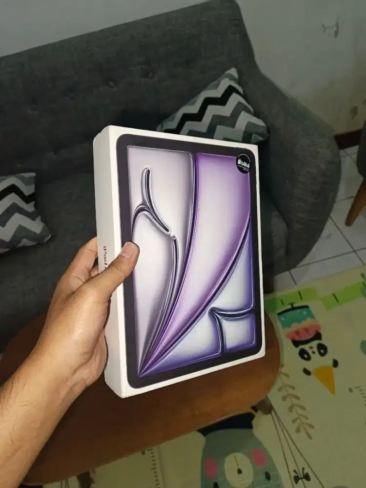 Ipad air m3 11  garansi resmi ibox
Storage 126 gb
Warna grey