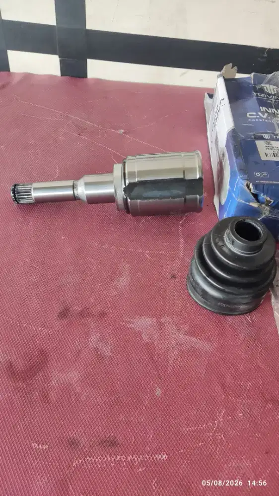 AS kokel dalam Chevrolet Spin matic