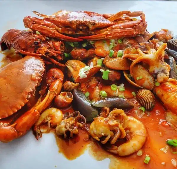 Dibutuhkan segera koki seafood dan chinese food berpengalaman