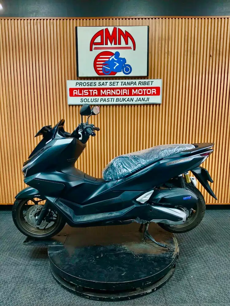PCX 160 ABS ROADSYNC GREESS BERGARANSI CASH/KREDIT DP 1JT. PJK ON.NEGO