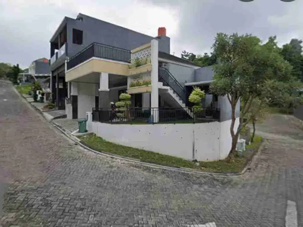Rumah Hook plus Rooftop di Pandanaran Hills, Mangunharjo Tembalang