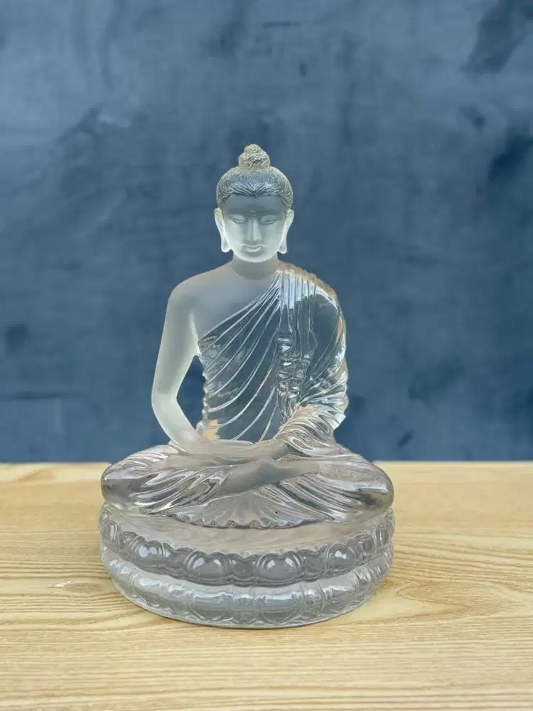 Buddha transparan/kristal duduk