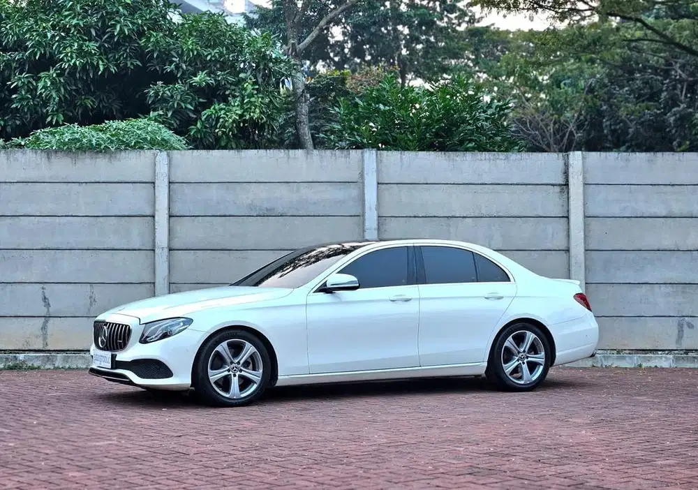 Perfect Condition ! Mercedes Benz E250 2019