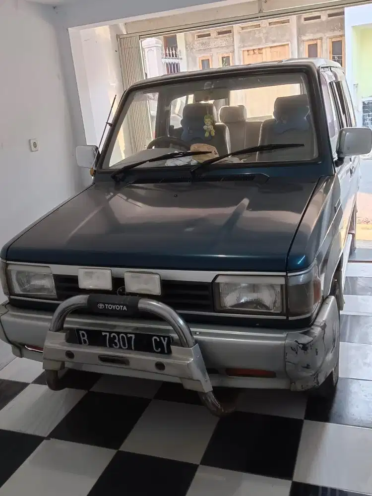 Kijang Rover 1994