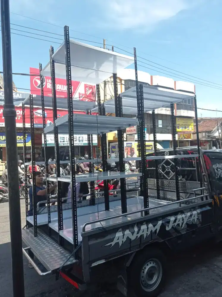 Rak besi rak siku lubang