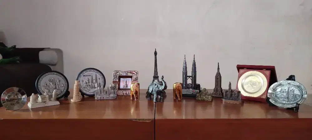 Pajangan Vintage Landmark Dunia & Display Plate
