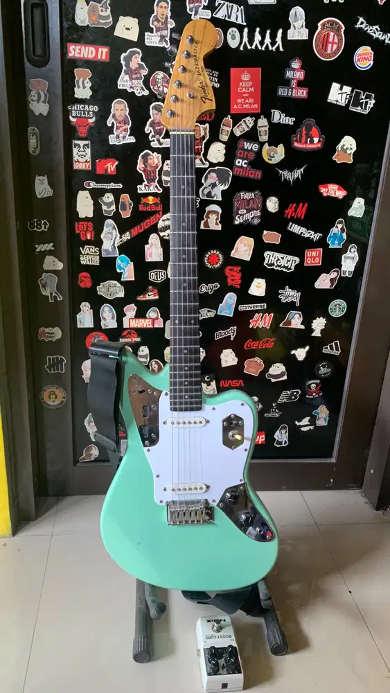 Jual gitar Jazzmaster Custom warna mint/seafoam.