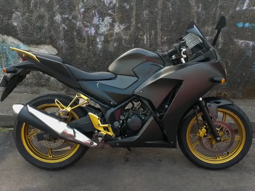 Honda CBR 150 komplit
