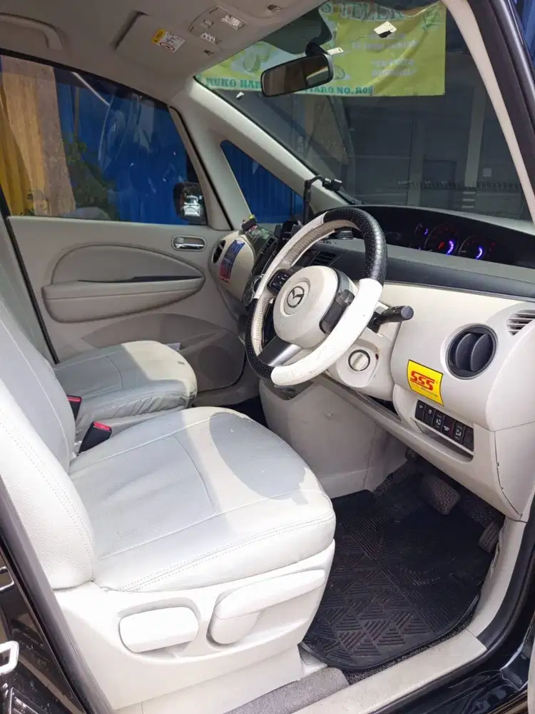 Dijual Mobil Mazda Biante