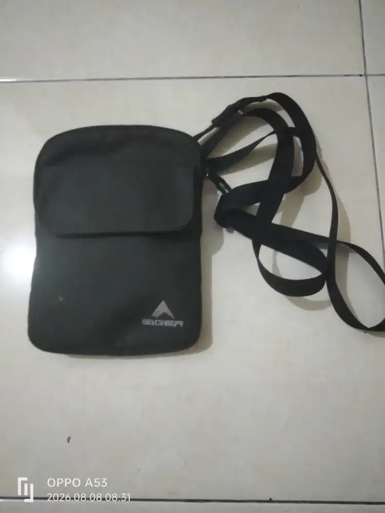 tas Eiger selempang