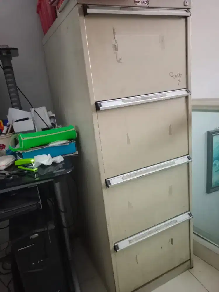 Filling cabinet besi Bostinco 4 laci