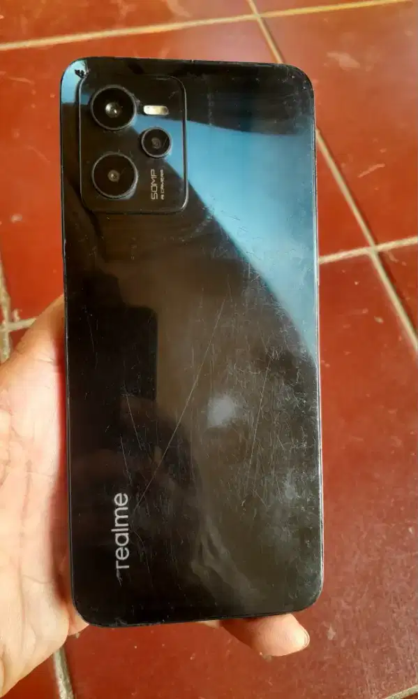 Realme C35 4/64 Mulus NoRetak Lecet pemakaian kamera depan kotor