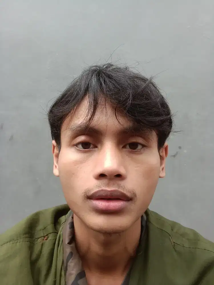 Mencari pekerjaan yang ada mess