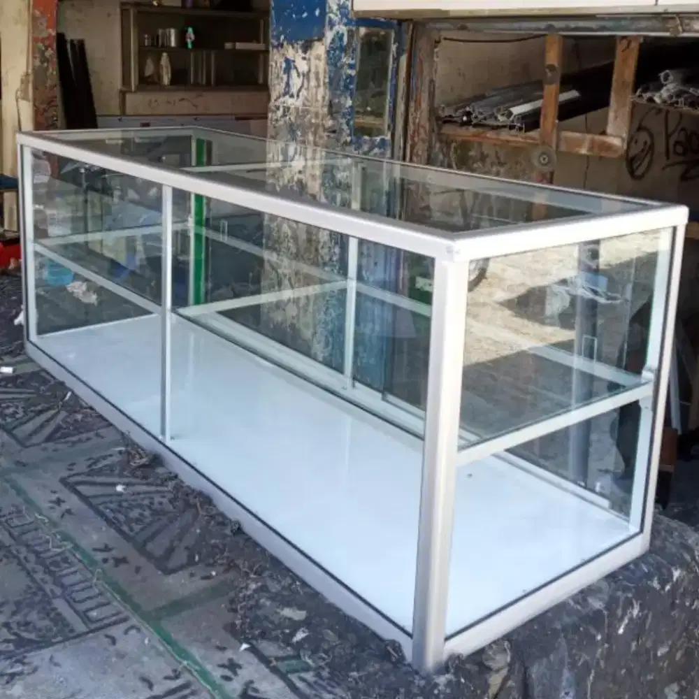 etalase alumunium P,1.5m T.60cm L.30m murah