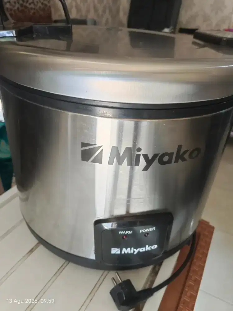 Penghangat nasi Miyako