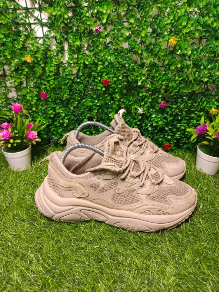 Sepatu wanita Fila tena city