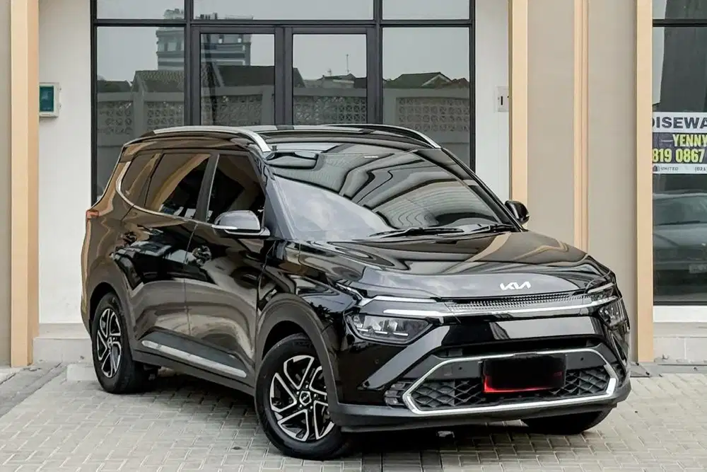 KIA CARENS 1.5 AT PREMIERE 2023 7 seater KM LOW