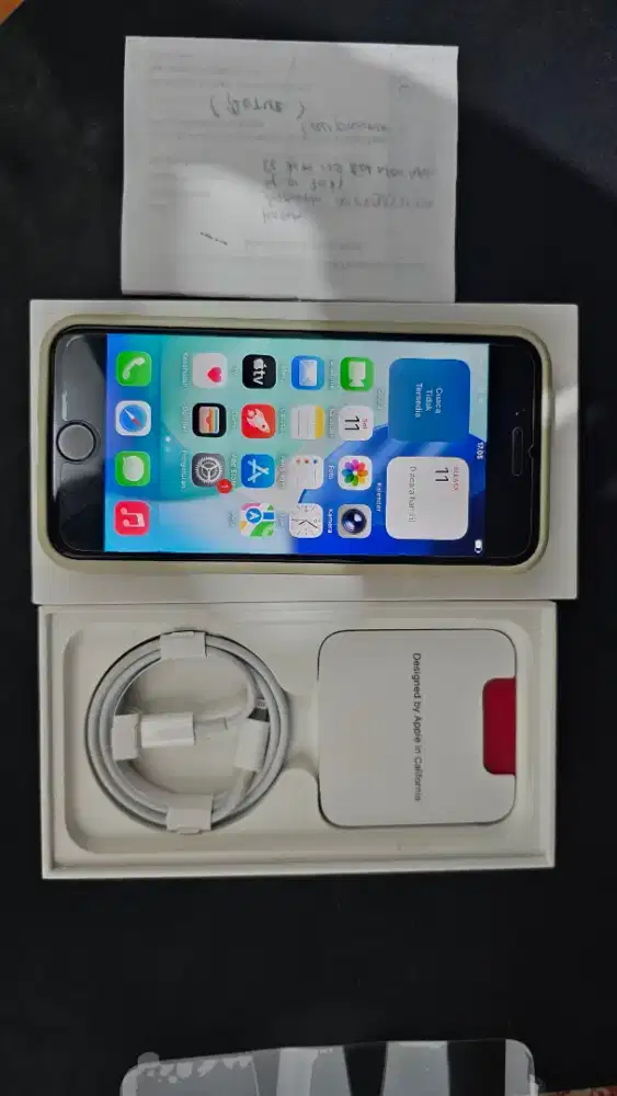 Dijual Iphone se 2020 128gb inter