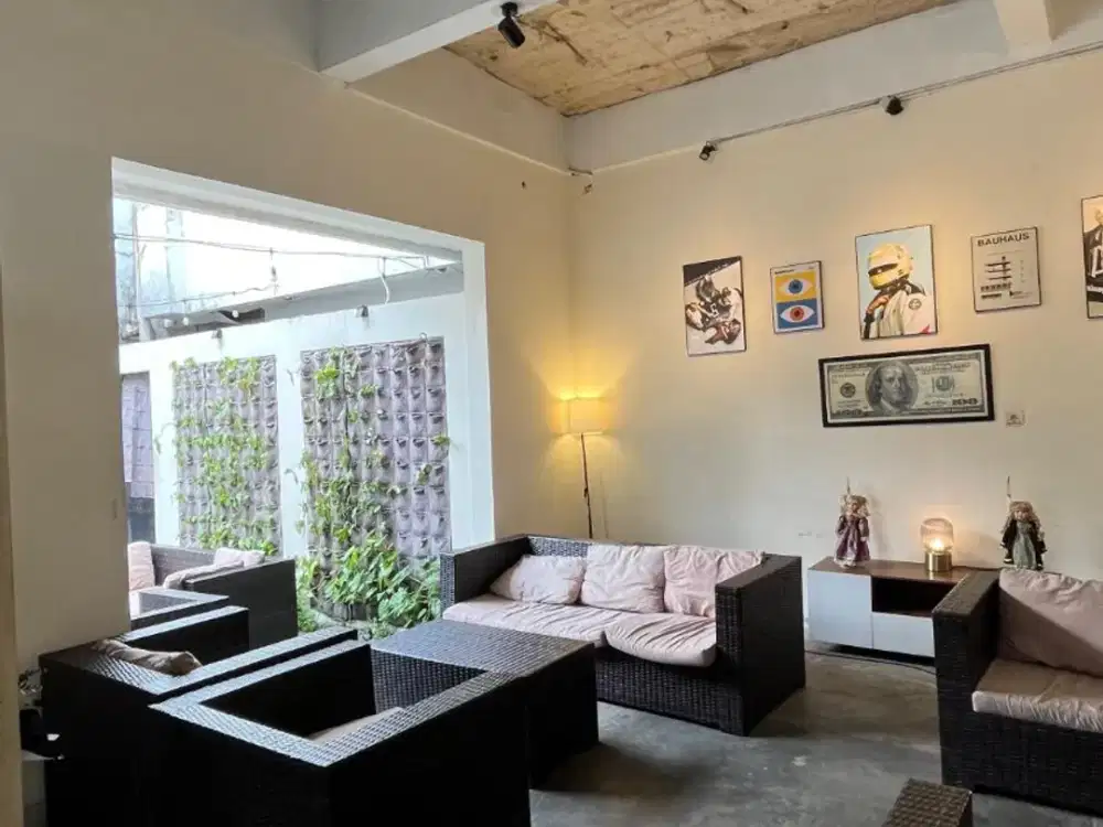 DIJUAL  Rumah Cafe di Modernland