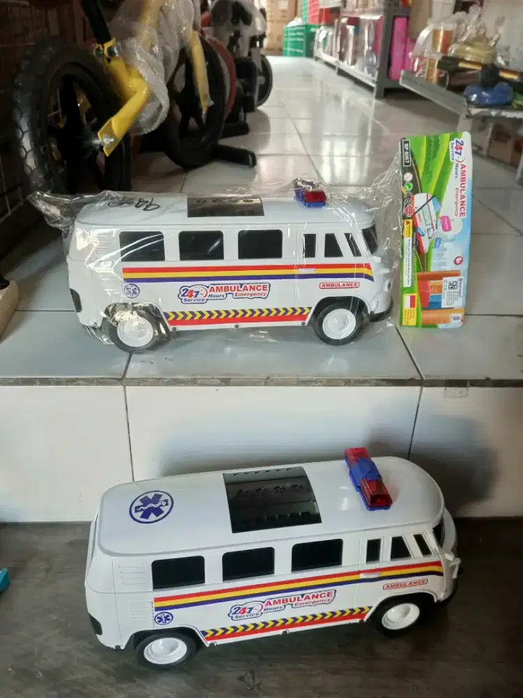 Mainan Anak Mobil Ambulan