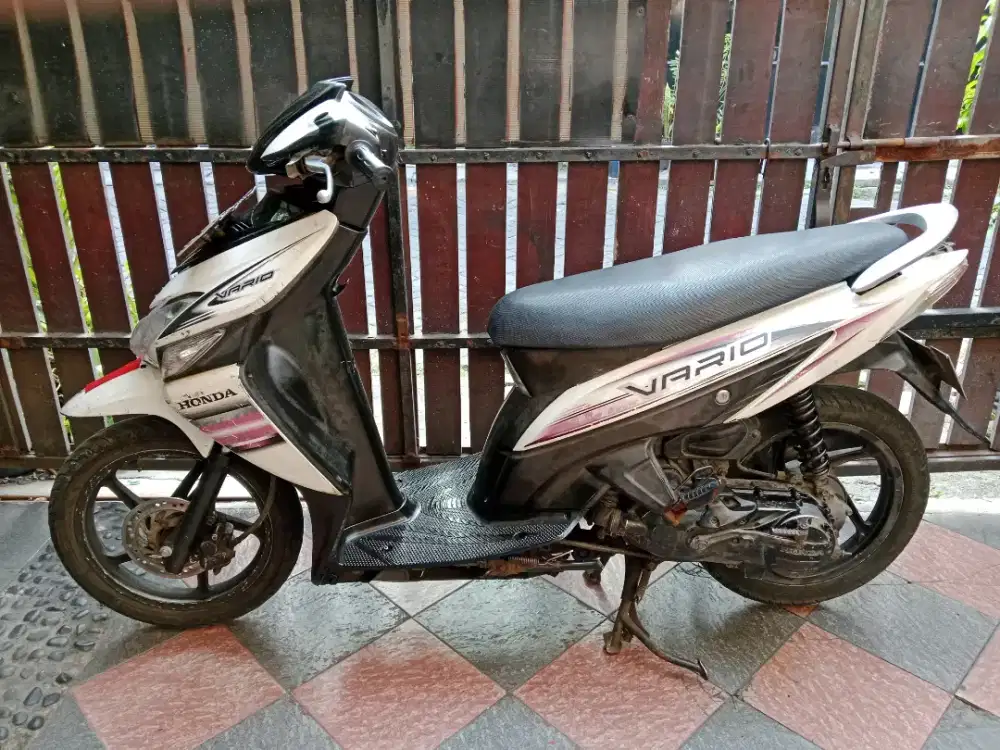 Honda vario 110 th 2007 warna putih