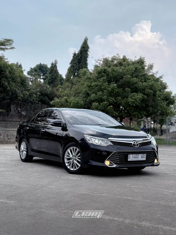 TOYOTA CAMRY 2.5 V AT 2015