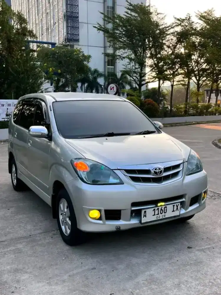 JUAL MOBIL TOYOTA AVANZA A/T 1300 CC 2009