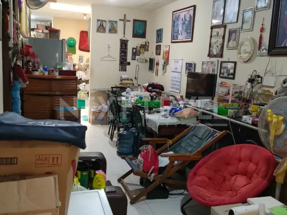 Dijual rumah di simpang Darmo permai Surabaya barat