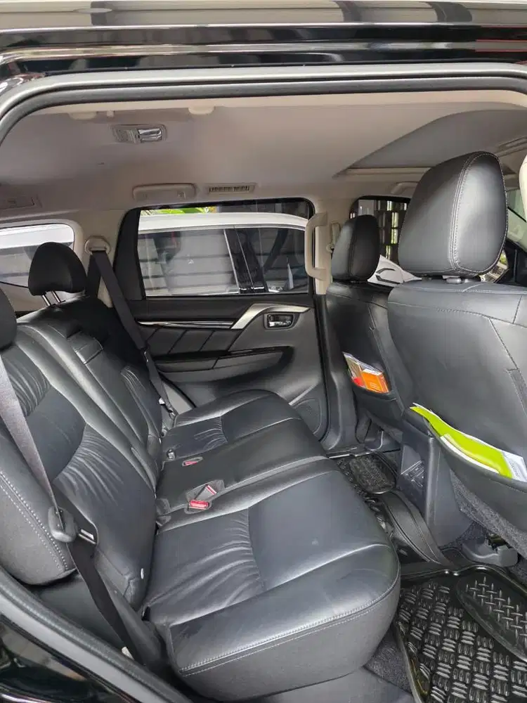 Pajero sport dakar hitam ultimate 4x4 2023