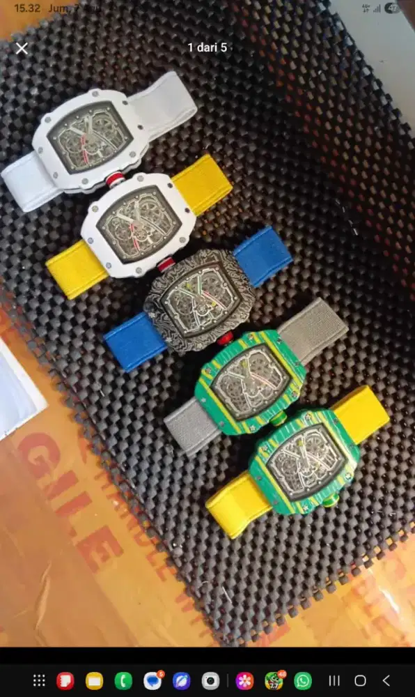 Jam tangan sport warna warni tali karet