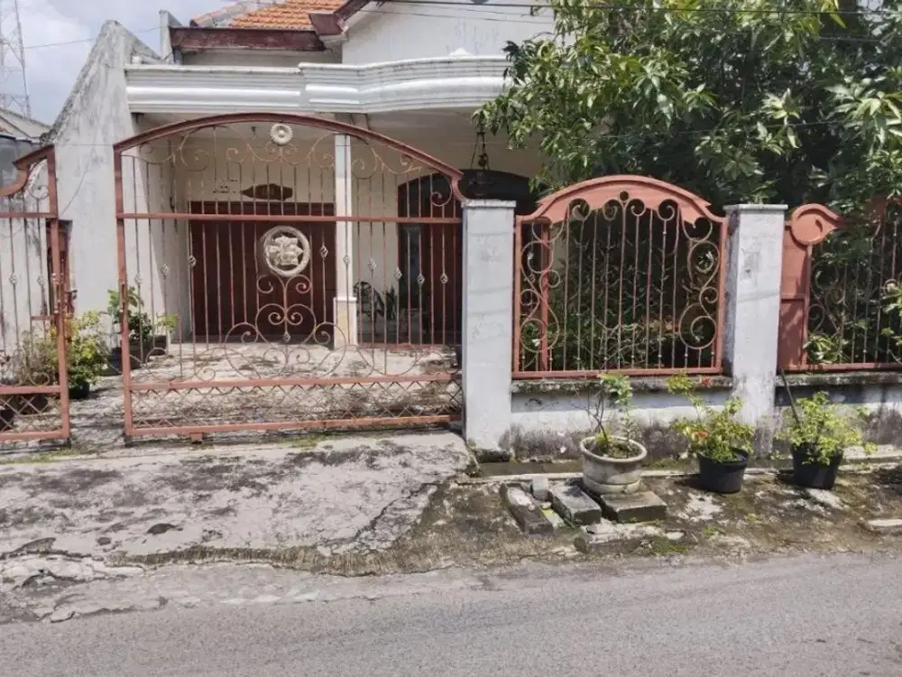 Rumah Bagus SHM di Manukan Lokasi Strategis Siap Huni