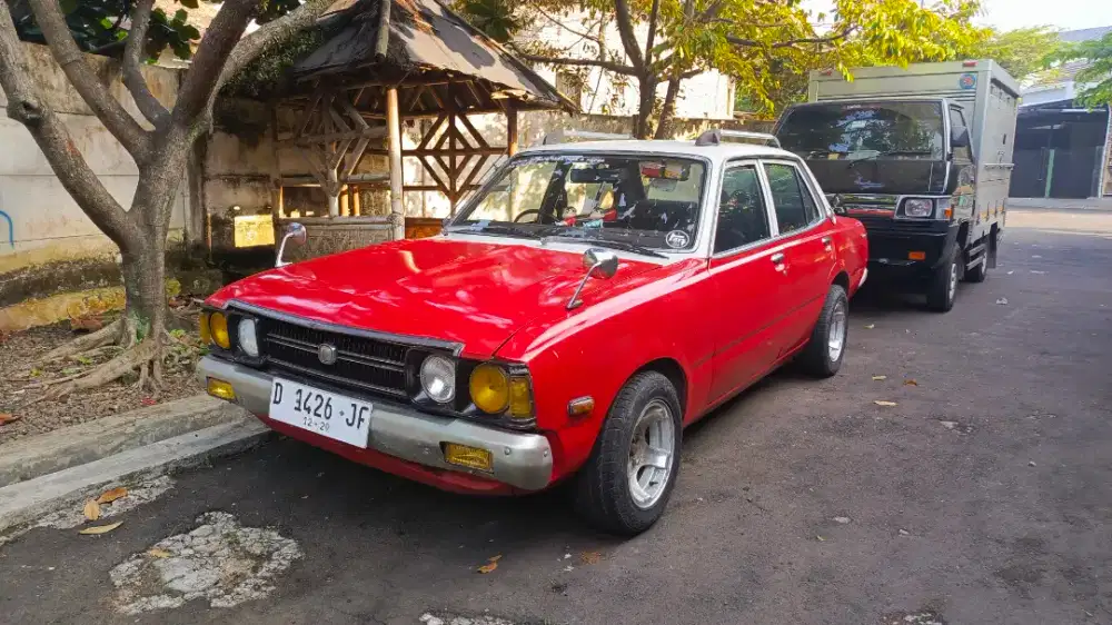 Toyota Corona Deluxe RT100