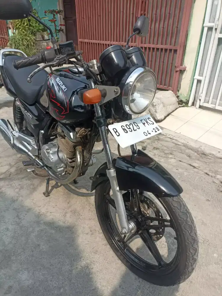 Suzuki thunder 125 th 2007 barang original surat lengkap tinggal pake