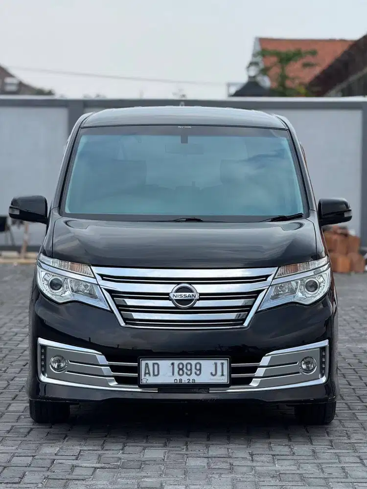 DIJUAL NISSAN SERENA HWS 2.0 2016 MATIC
