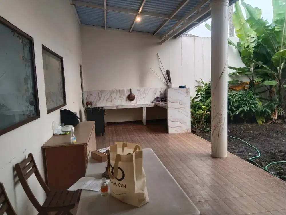 Dijual Rumah Cantik dan Besar Lokasi Bagus di Kota Baru Parahyangan