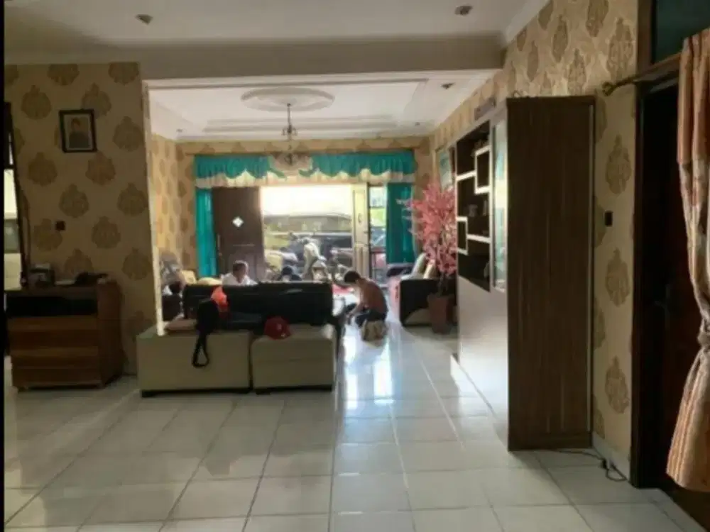 DiJual Rumah Bangunan lama, di Tanjung Duren, lokasi strategis jakbar