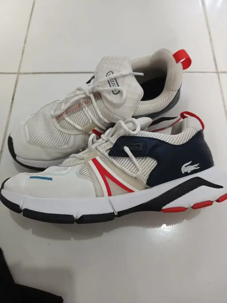 Jual sepatu Lacoste