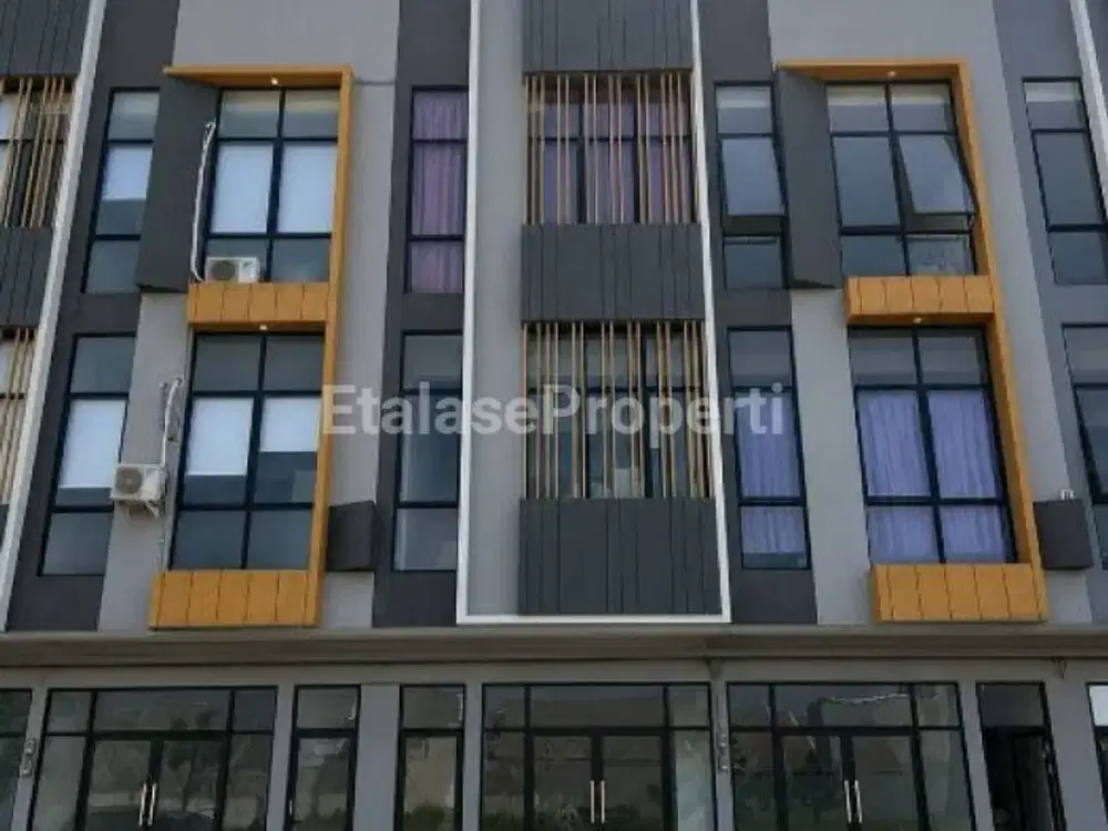 Sudah Renovasi - Ruko 3 Lantai Eastern Park Depan Sukolilo Dian Regency I