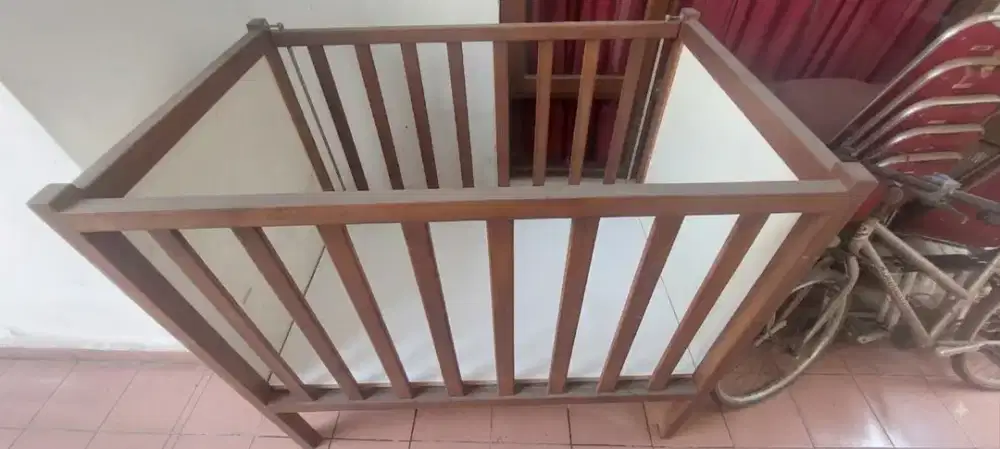 Box bayi kayu siap pakai