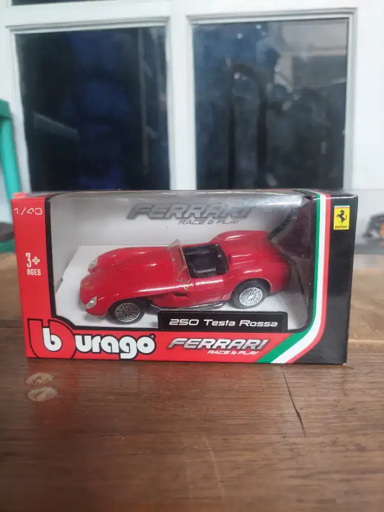 Diecast Burago ferrari testa rossa