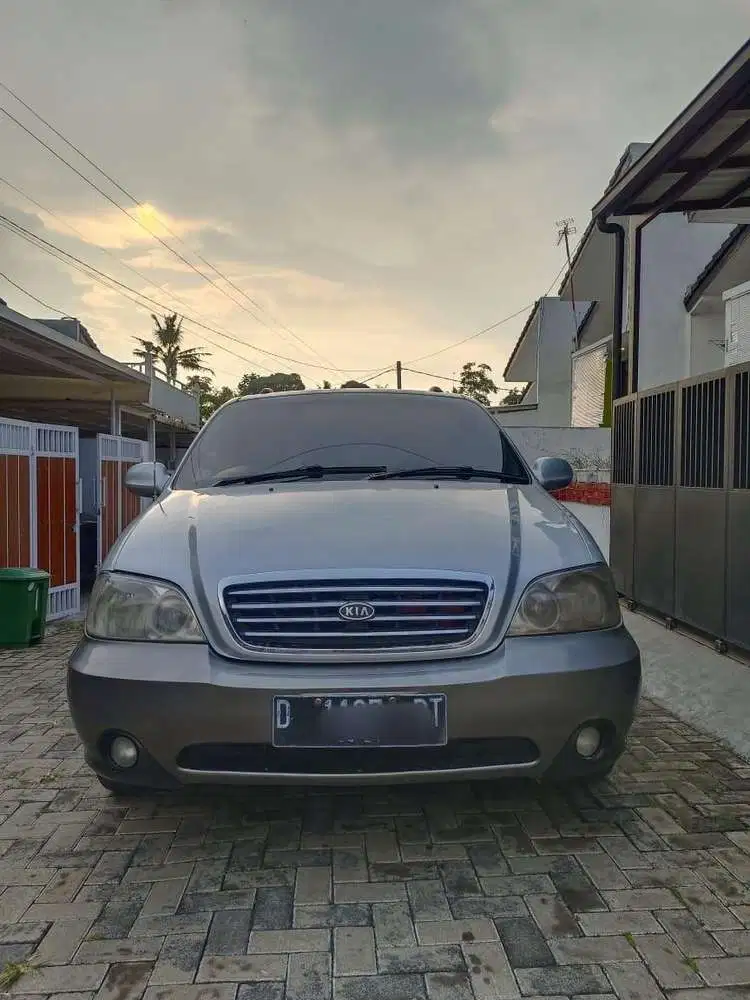 Kia Sedona 2003 Bensin