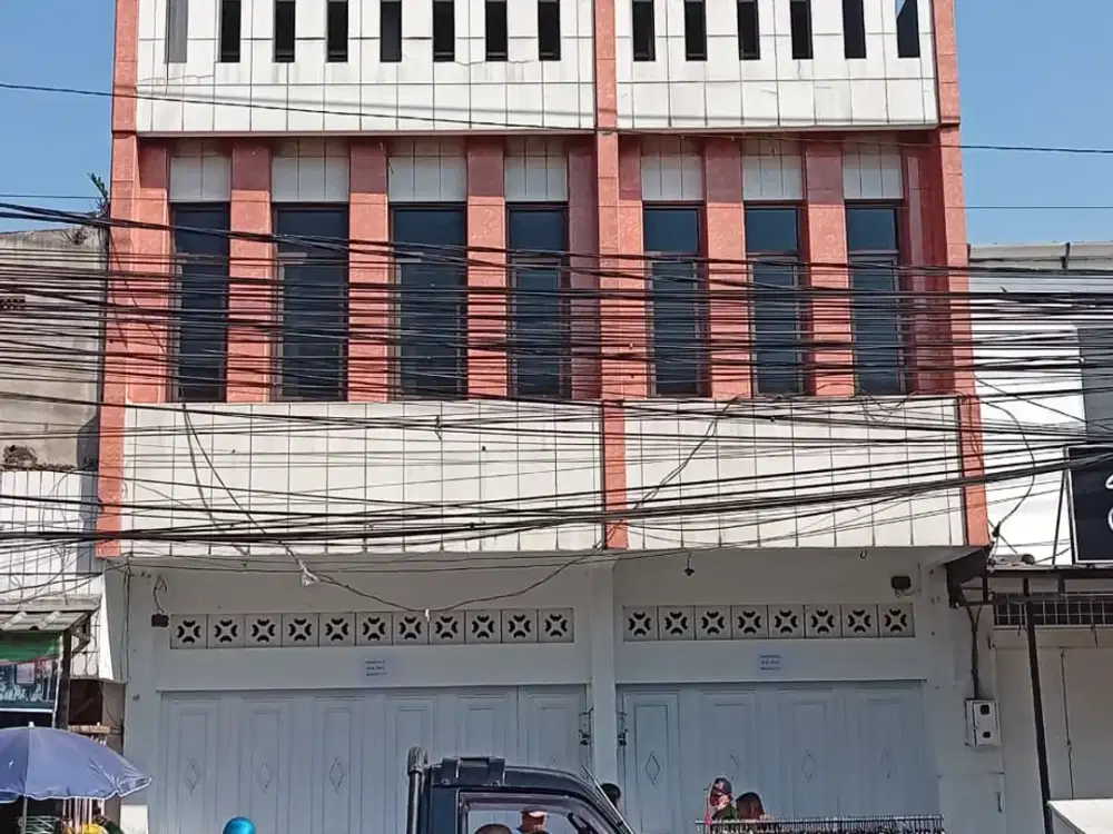 Ruko 3 Lantai Full Renov Siap Pakai di Mainroad Kopo