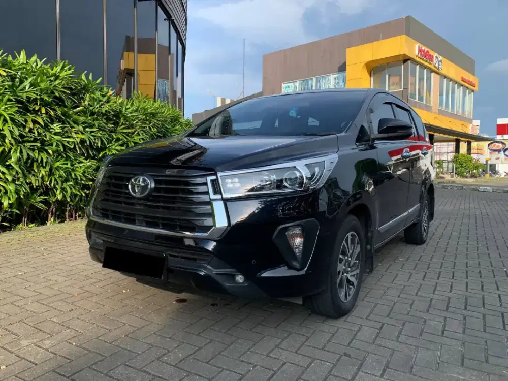 CASH TERMURAH!! TOYOTA INNOVA 2.4 V DIESEL MATIC 2022 HITAM FACELIFT